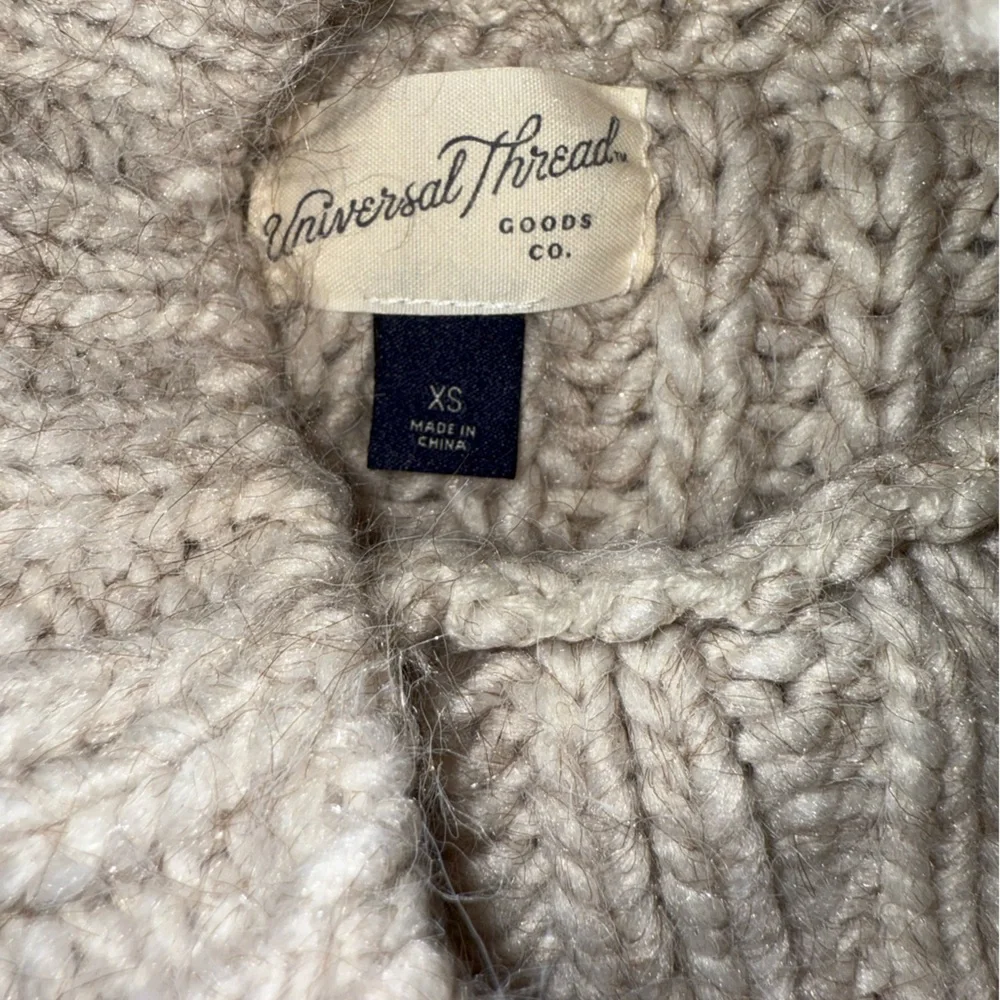 Universal Thread Cream Chunky Knit Sweater Size XS